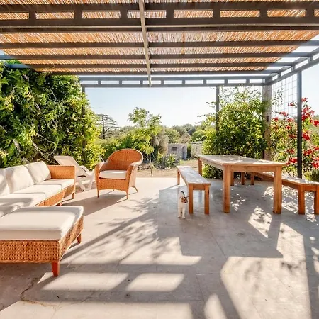 Rustic Stone House With Spacious Terrace 2br Nyaraló