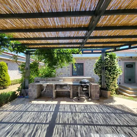 Nyaraló Rustic Stone House With Spacious Terrace 2br Ören
