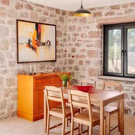 Rustic Stone House With Spacious Terrace 2br Ören