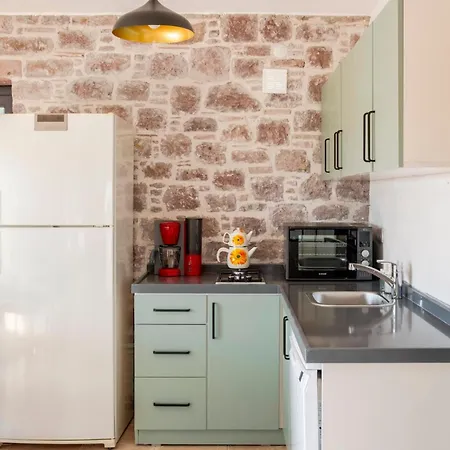 Rustic Stone House With Spacious Terrace 2br Ören
