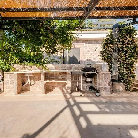 Nyaraló Rustic Stone House With Spacious Terrace 2br Ören